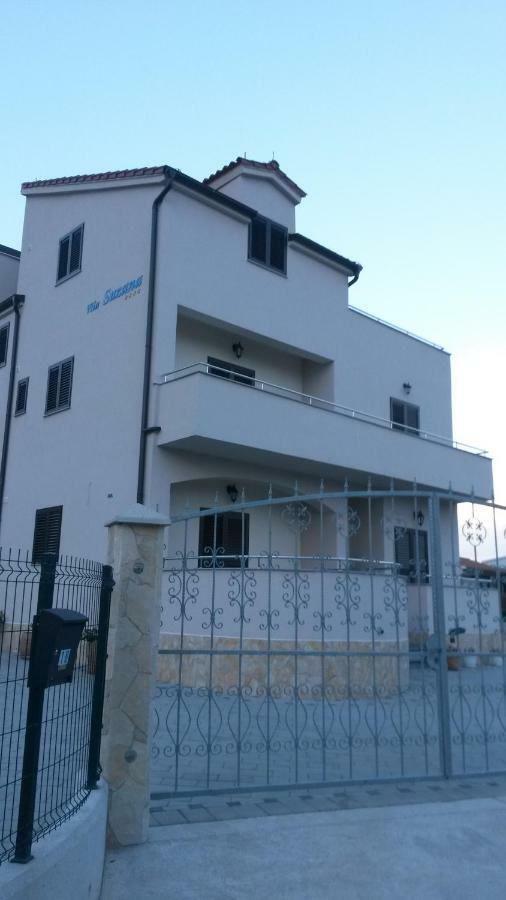 Vila Suzana Tribalj المظهر الخارجي الصورة